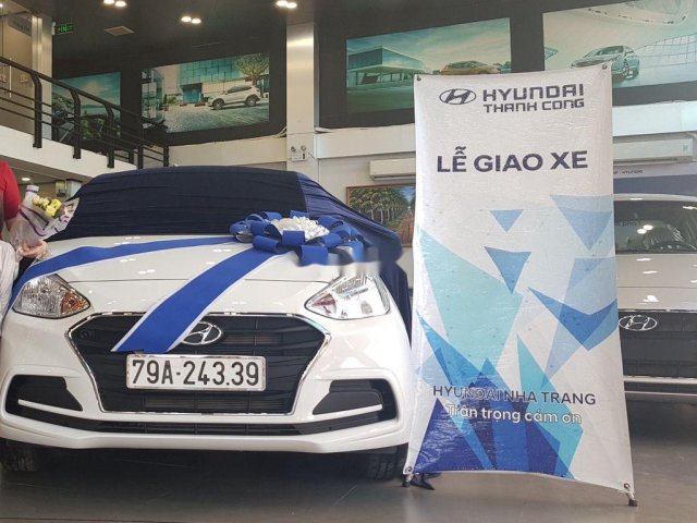 Cần bán xe Hyundai Grand i10 2019, màu trắng, xe nhập