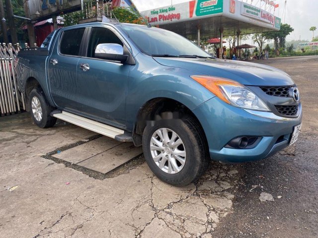 Cần bán gấp Mazda BT 50 2015, số tự động 0