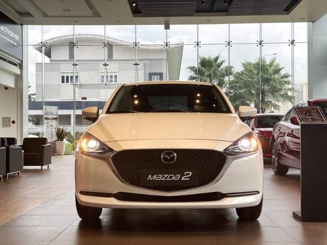 Bán Mazda 2 Deluxe sản xuất 2020, xe nhập, giá thấp, giao nhanh toàn quốc0