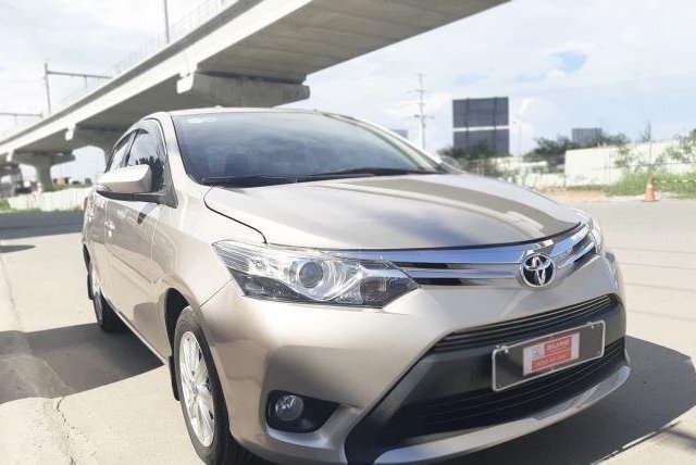 Bán ô tô Toyota Vios 1.5G sản xuất 2017, màu ghi vàng