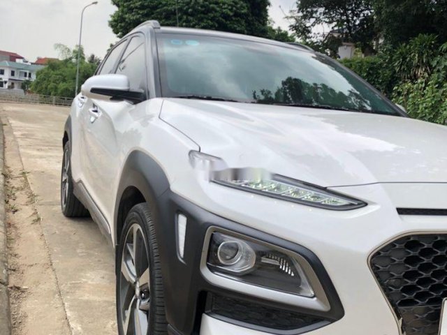 Bán xe Hyundai Kona đời 2018, màu trắng, giá 620tr0