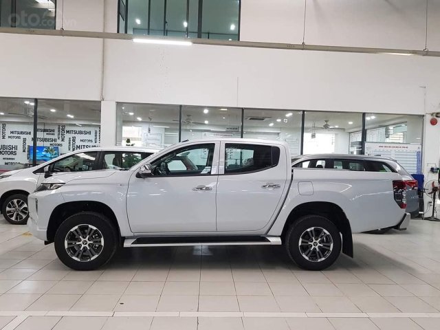 Mitsubishi Triton 2.4 MT 2021 máy dầu + giá tốt + hỗ trợ vay 85%0