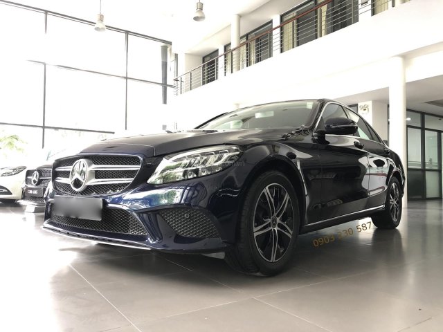 Bán xe Mercedes C180 lướt chính hãng model 2020 giá 1,28 tỷ bảo hành nhà máy 2,5 năm0