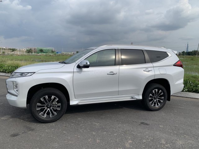 Giá xe Pajero Sport 2020 - phiên bản nâng cấp mới nhất