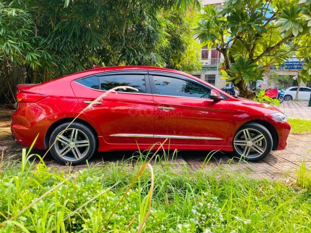 Bán xe Hyundai Elantra 1.6 Turbo đời 2018, màu đỏ