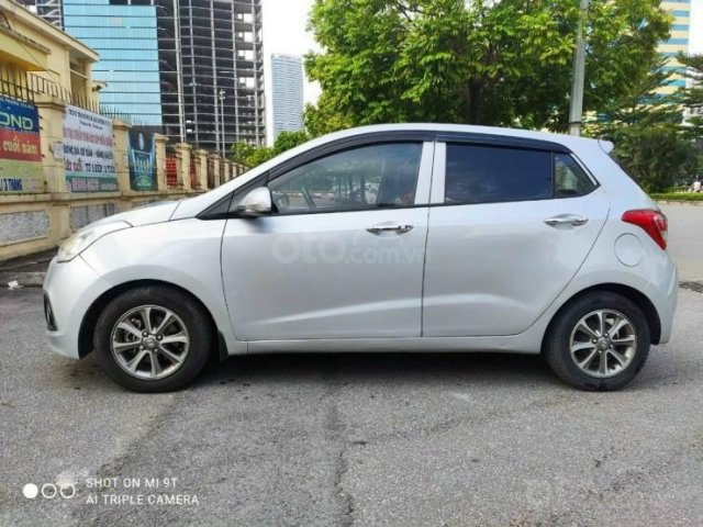 Hyundai Grand i10 bản đủ số sàn