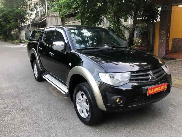 Bán Mitsubishi Triton năm 2013, màu đen, nhập khẩu Thái, số sàn