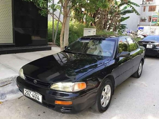 Bán Toyota Camry năm sản xuất 1994, màu đen, nhập khẩu