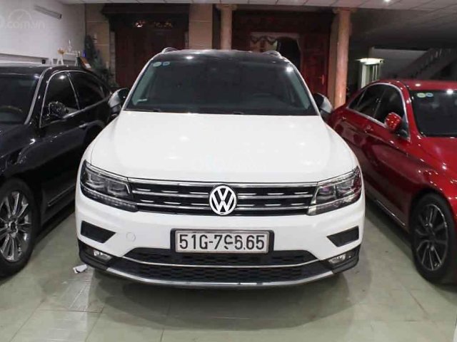 Bán Volkswagen Tiguan 2.0 TSI bản Highline năm 2018, màu trắng, nhập khẩu0