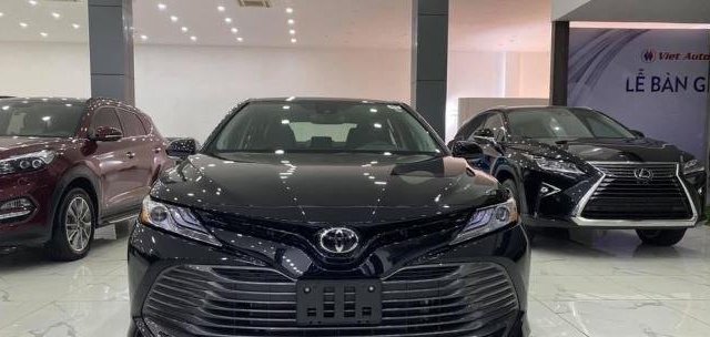 Bán Toyota Camry XLE đời 2020, màu đen, nhập khẩu, full option, mới 100%