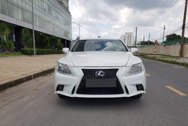 Bán Lexus LS năm 2007, màu trắng còn mới