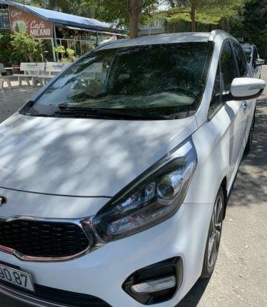 Gia đình bán Kia Rondo G AT năm sản xuất 2018, màu trắng, 545tr0