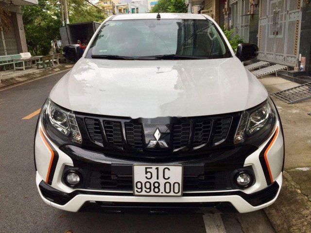 Cần bán xe Mitsubishi Triton năm 2018, màu trắng, nhập khẩu nguyên chiếc 