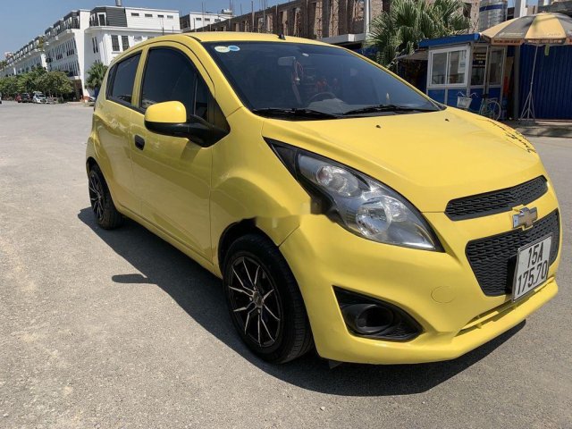 Cần bán gấp Chevrolet Spark sản xuất 2015 còn mới, giá tốt0