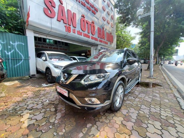 Bán xe Nissan X trail sản xuất 2018, màu đen còn mới0