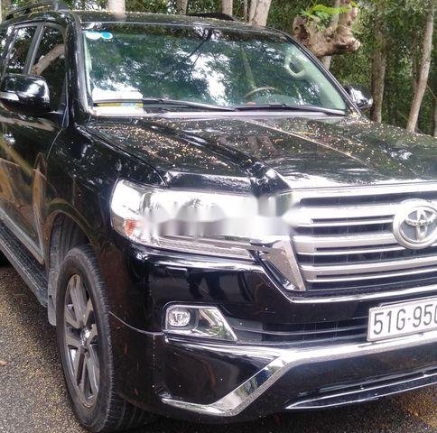 Bán xe Toyota Land Cruiser năm 2016, màu đen, nhập khẩu 