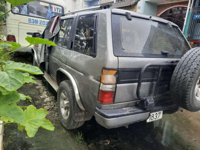 Cần bán gấp Nissan Pathfinder 1987, màu xám, xe nhập còn mới, giá tốt0