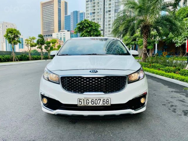 Bán Kia Sedona 2.2 SX và ĐK cuối 2018, màu trắng