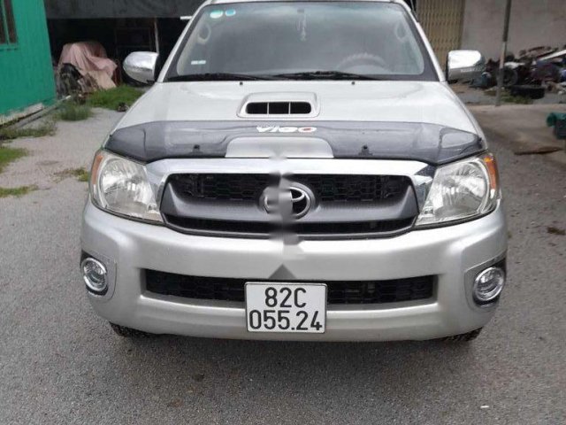 Bán ô tô Toyota Hilux năm 2009, màu bạc, xe nhập