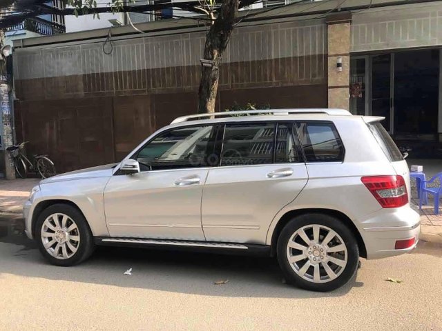 Bán Mercedes GLK 300 4matic năm 2010, màu bạc0