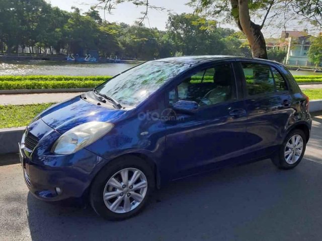 Cần bán xe Toyota Yaris năm sản xuất 2007, màu xanh lam, nhập khẩu nguyên chiếc0