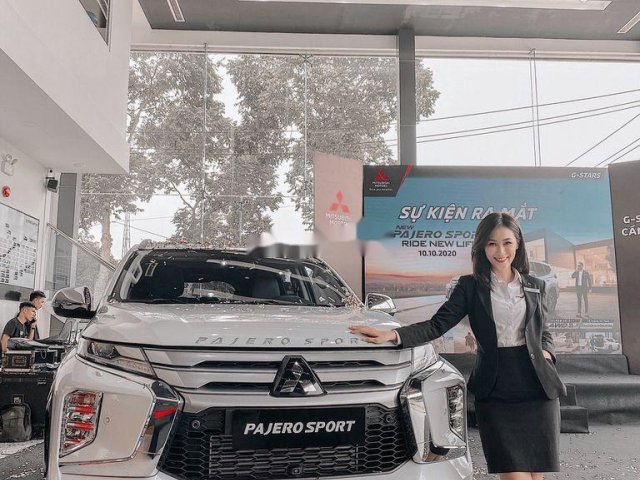 Bán xe Mitsubishi Pajero Sport sản xuất 2020, màu trắng, nhập khẩu nguyên chiếc0