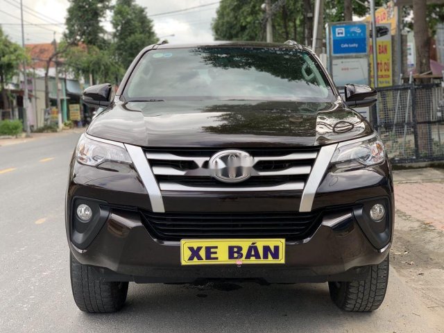 Cần bán lại xe Toyota Fortuner 2018, màu nâu0