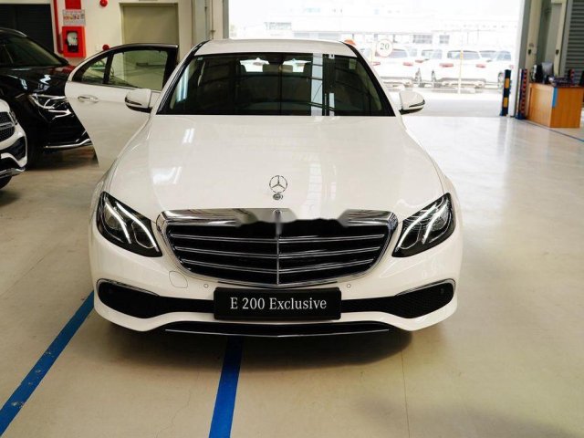 Bán Mercedes E200 năm sản xuất 2020, màu trắng