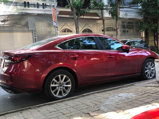 Cần bán gấp Mazda 6 sản xuất năm 2019, màu đỏ 