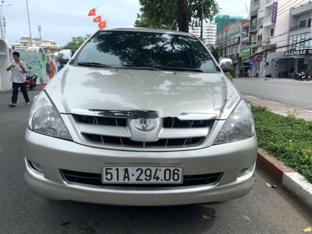 Gia đình bán Toyota Innova 2007, màu vàng cát