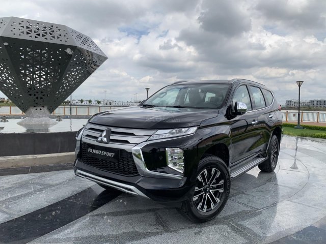 New Mitsubishi Pajero Sport 2020 chính thức ra mắt, tặng Iphone 11 Pro Max + Bộ phụ kiện thể thao, cam kết giá tốt nhất0