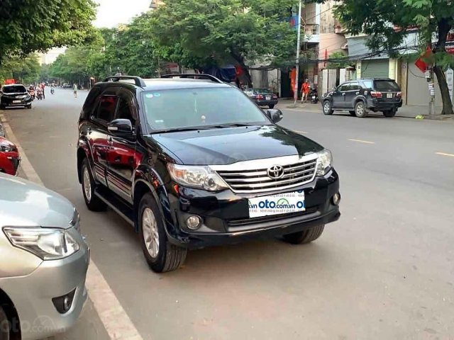 Bán Toyota Fortuner sản xuất 2013, màu đen còn mới