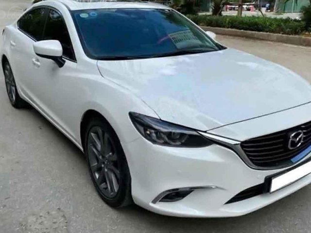 Cần bán xe Mazda 6 năm sản xuất 2018, màu trắng, xe nhập còn mới0