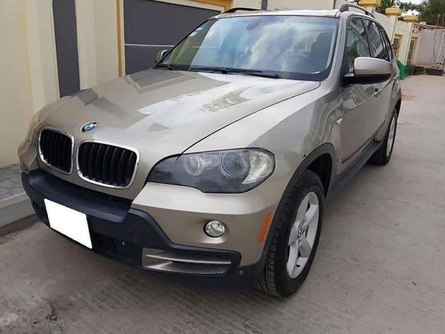 Bán xe BMW X3 năm sản xuất 2007, màu vàng, nhập khẩu nguyên chiếc còn mới