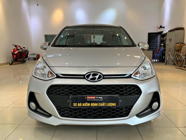 Bán xe Hyundai Grand i10 1.2MT đời 2018, màu bạc0