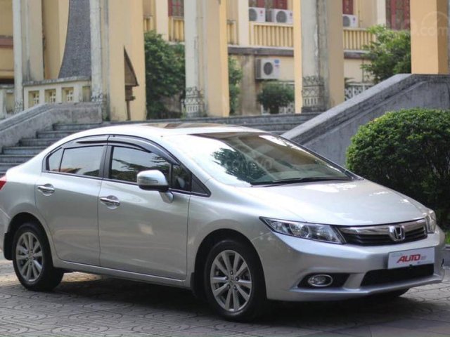 Bán xe Honda Civic 2.0 AT sx 2014, màu bạc