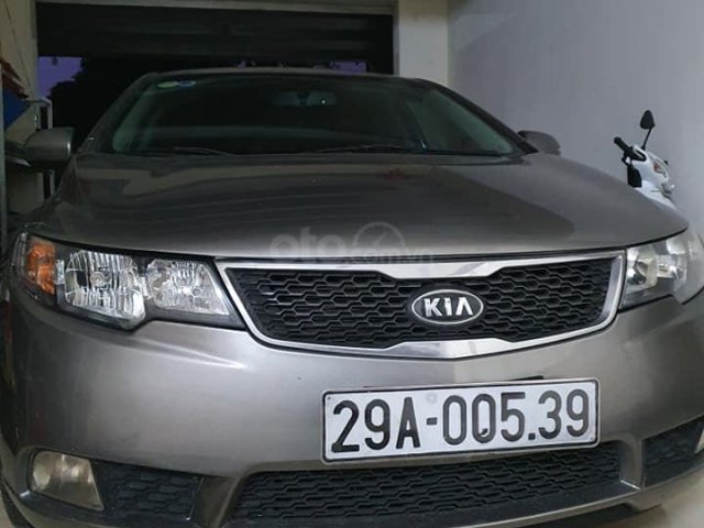 Bán xe Kia Cerato nhập khẩu bản xuất Châu Âu, màu xám