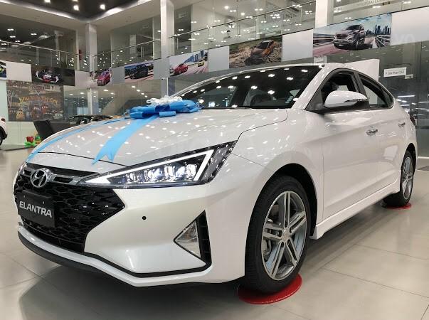 Ưu đãi tháng 10 siêu khủng đối với Elantra 1.6 Sport0