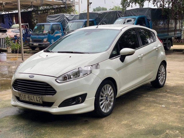 Bán Ford Fiesta năm sản xuất 2016 còn mới0