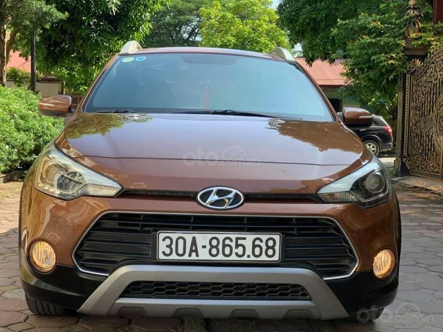 Bán xe Hyundai i20 Active 1.4AT SX 2015, nhập khẩu0