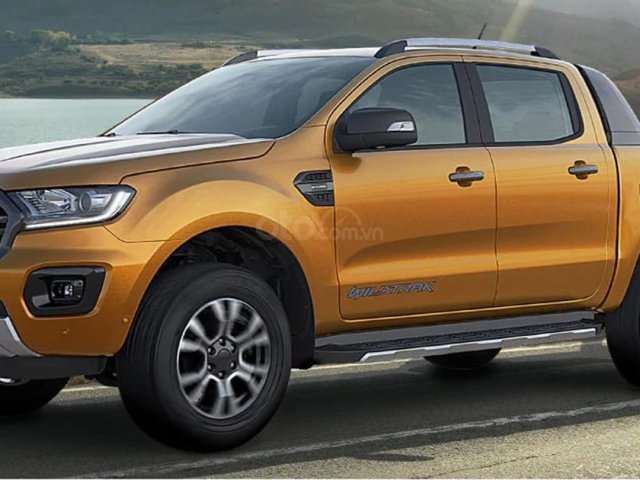 Bán xe Ford Ranger Wildtrak 2.0L AT đời 2020, màu cam