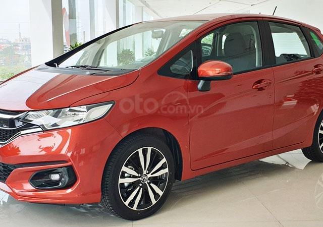 Bán gấp chiếc Honda Jazz 1.5RS sản xuất năm 2020, xe giá thấp, giao nhanh toàn quốc