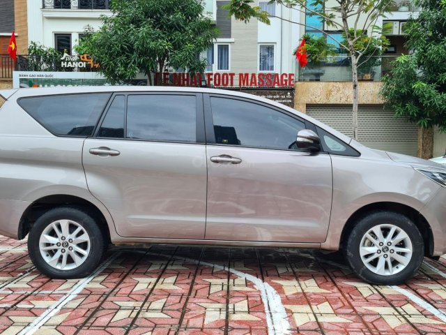 Bán xe Toyota Innova G SX 2017, màu xám