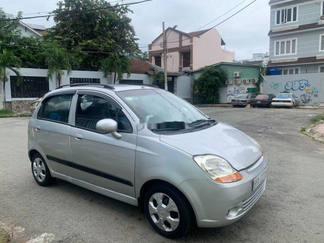 Cần bán xe Chevrolet Spark đời 2009, màu bạc còn mới 