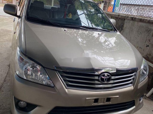 Bán Toyota Innova sản xuất năm 2013, xe gia đình, giá 390tr