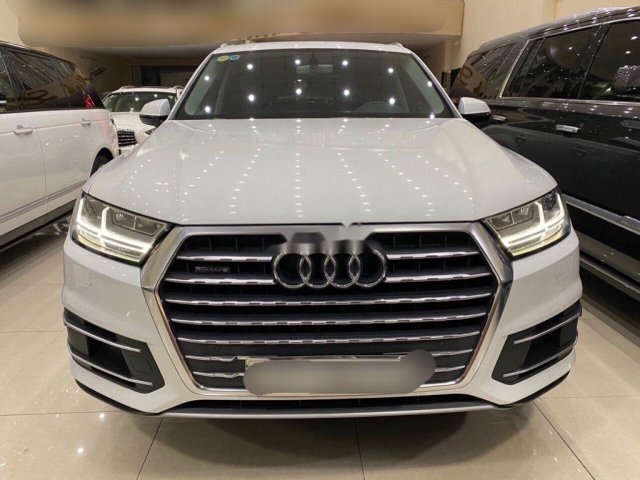 Bán xe Audi Q7 năm sản xuất 2016, đăng ký 2017, màu trắng