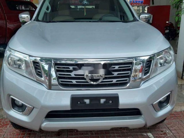 Bán ô tô Nissan Navara đời 2017, màu bạc, nhập khẩu còn mới0