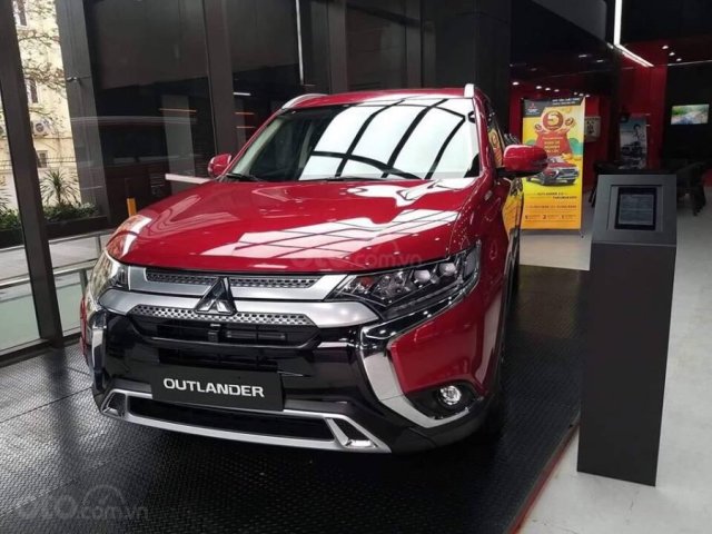 [Mitsubishi Võ Văn Kiệt] Outlander 2.0 Giá ưu đãi, quà hấp dẫn, hỗ trợ trả góp lãi suất thấp nhất, xe giao ngay