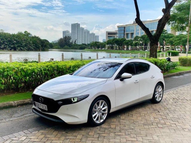 Mazda 3 HB Sport Signature Premium 2020 màu trắng0