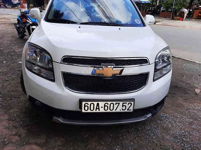 Cần bán Chevrolet Orlando 1.8AT đời 2015, màu trắng